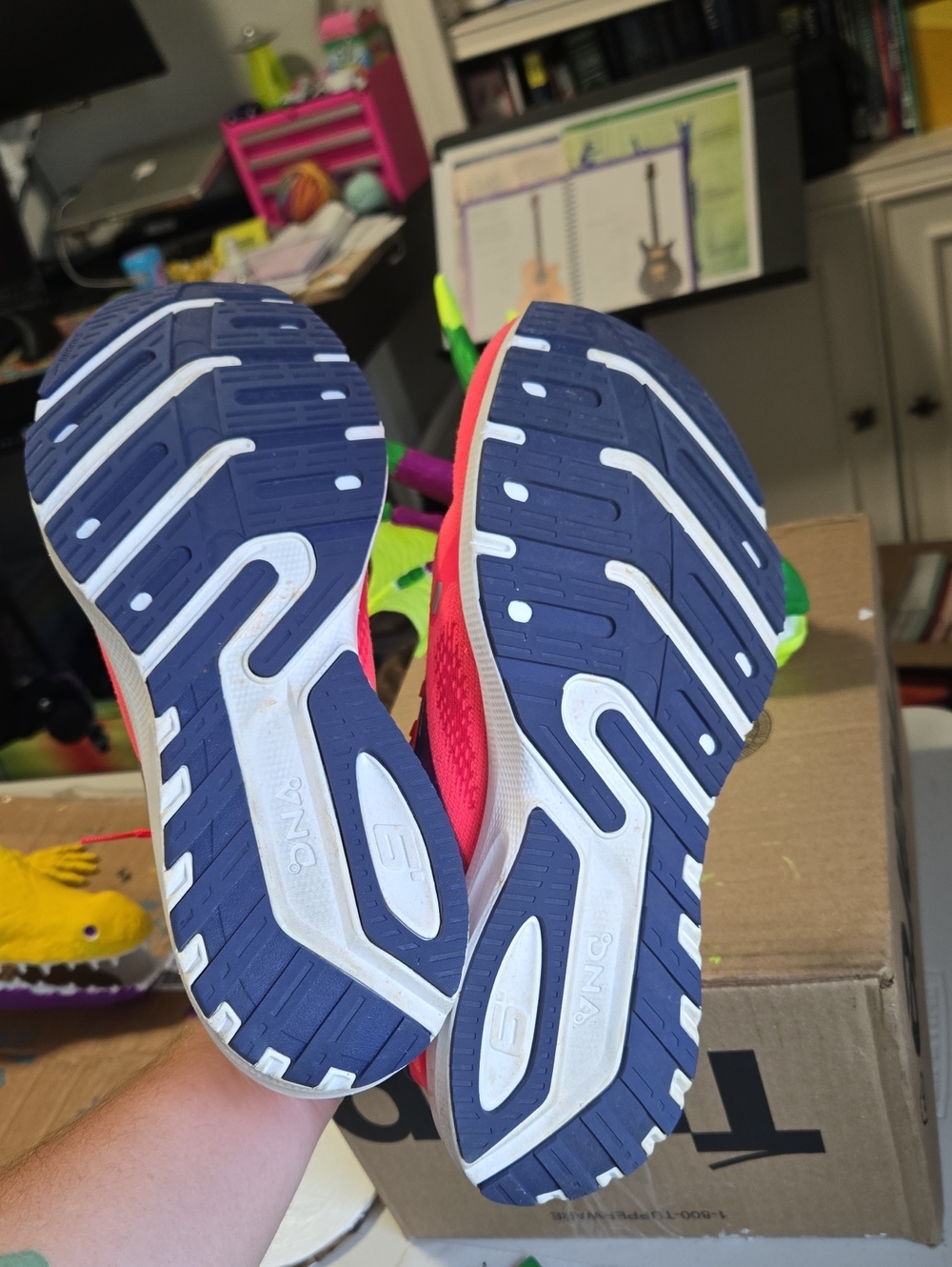 Brooks Launch 9 Neon Pink and Navy Running Sneakers - Picture 2 of 8